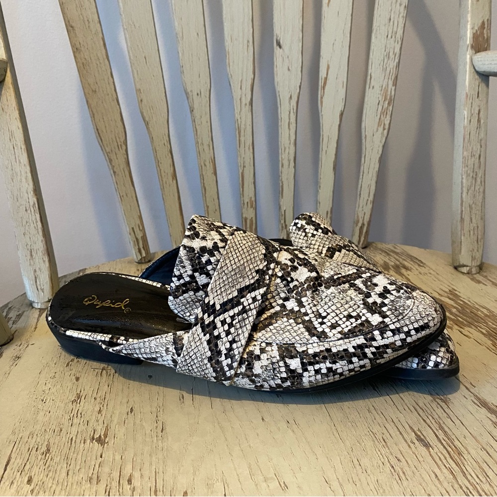 Snake Print Loafers/Flats